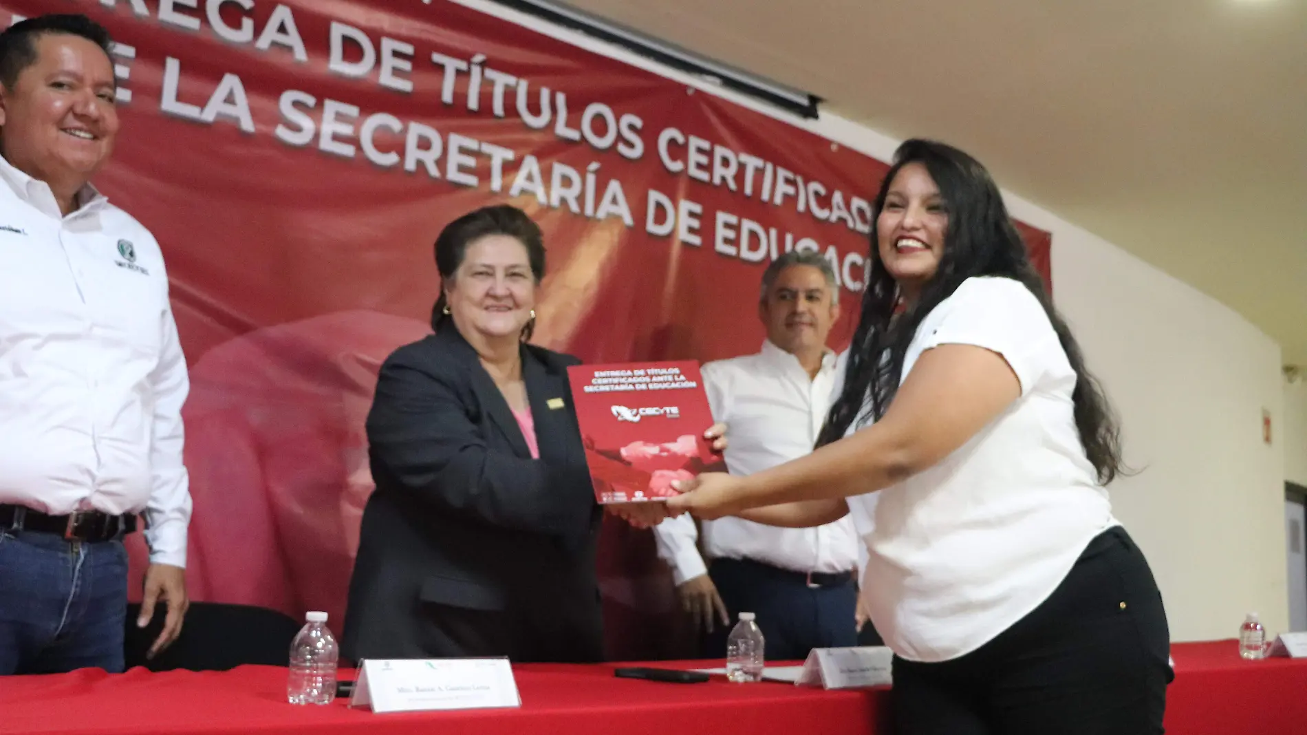 Entrega de certificados Cecytes_Kimberly Ortega (35)